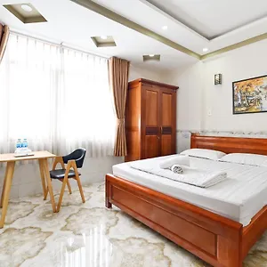 Апартаменты Huyen House